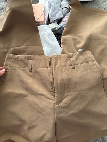 Stradivarius camel kahverengi renk kumaş pantolon