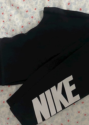 Nike Siyah Baskılı Kadın Tayt Velcro Detaylı - Görsel 6