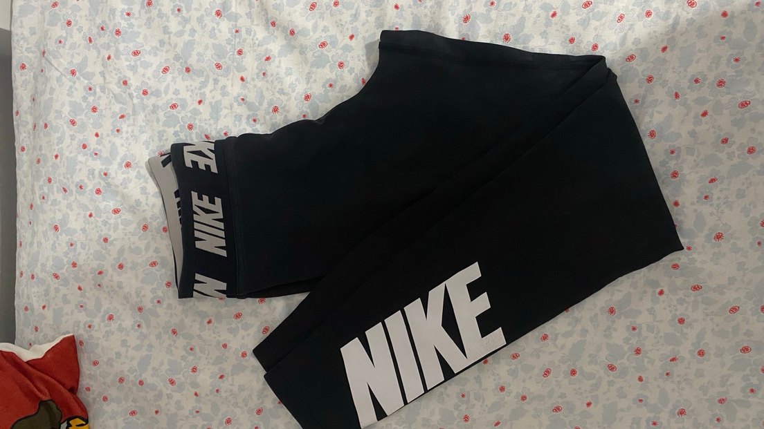 Nike Siyah Baskılı Kadın Tayt Velcro Detaylı - Görsel 4