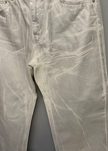 Pull and Bear Beyaz Regular Fit Denim Kadın Jean