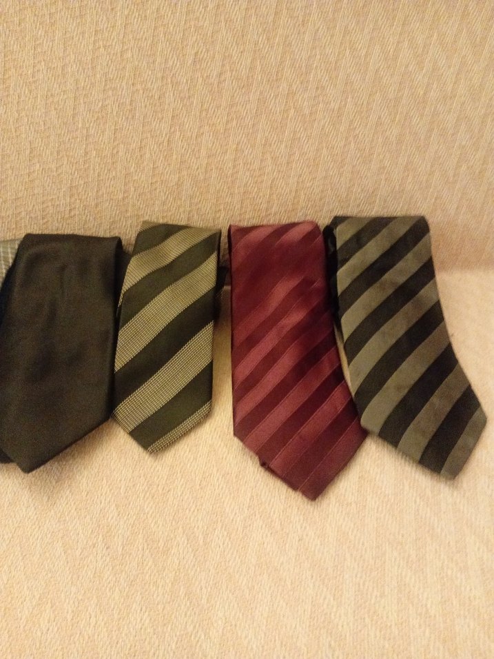 Erkek Koyu Renkli Çizgili Kravat Seti toplam 8 adet fiyatıdır - Görsel 3