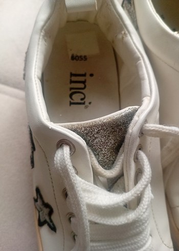 Gri Yıldız Detaylı Beyaz Kadın Spor Ayakkabı - Görsel 6