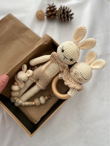 Amigurumi çıngırak emzik zinciri tavşan bebek seti