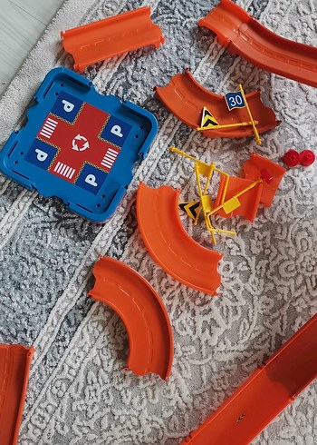 Mavi ve Renkli Yarış Pisti Oyuncağı - Görsel 5