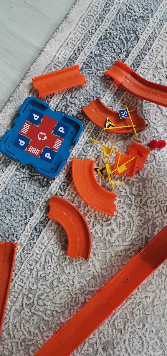 Mavi ve Renkli Yarış Pisti Oyuncağı - Görsel 5