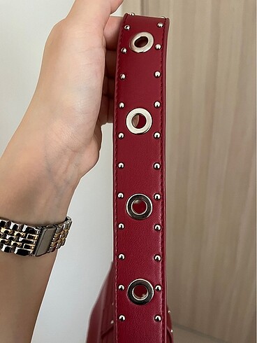  Beden bordo Renk Stradivarius zımbalı kol çantası