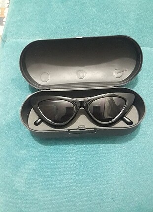Cat eye siyah gözlük 