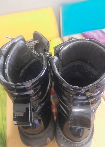 Kızlar için siyah rugan Bot - Görsel 5