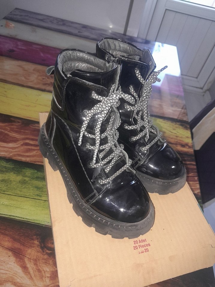 Kızlar için siyah rugan Bot - Görsel 3