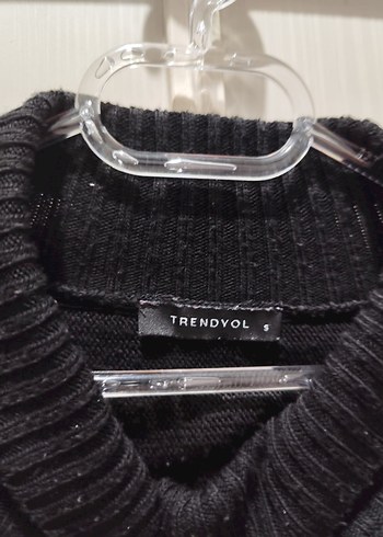 Siyah Boğazlı Örgü Kadın Kazak - Görsel 2