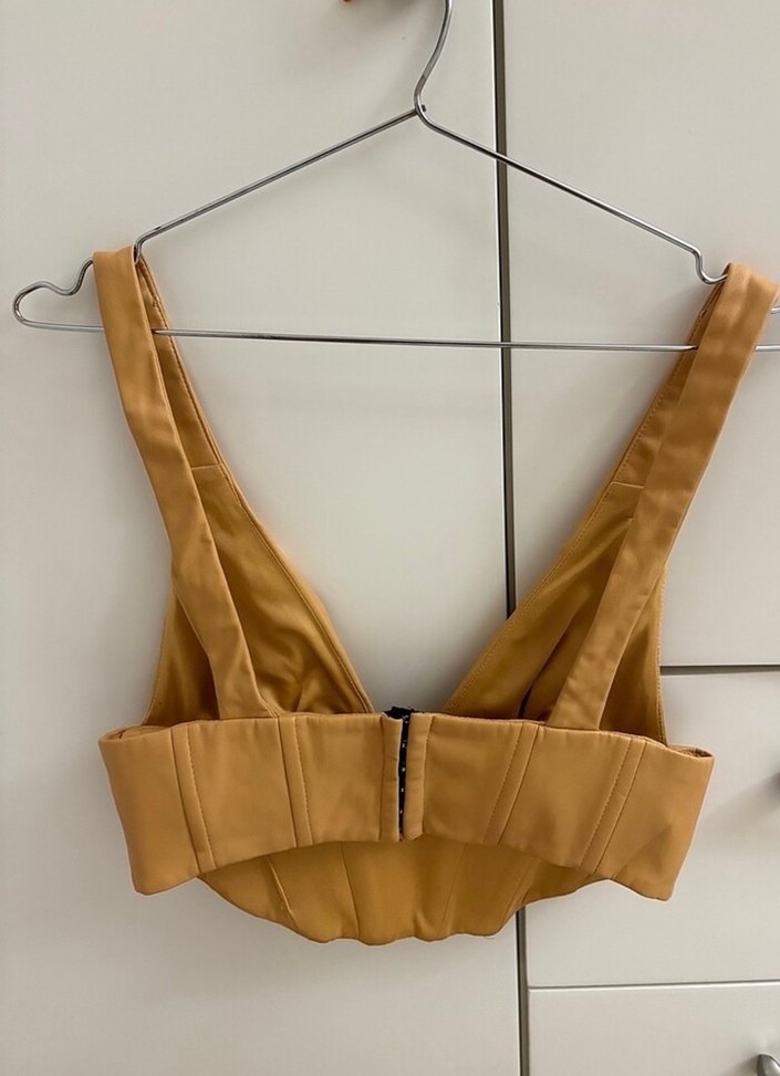 Deri V Yakalı Kemerli Bej Bustiyer - Görsel 4