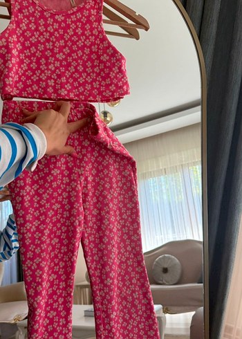 11-12 Yaş Beden Pembe Çiçekli Kolsuz cocuk Kıyafet Takımı