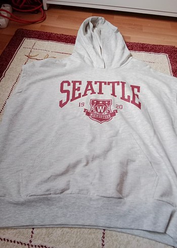 Gri Kapüşonlu Seattle Baskılı Kadın Sweatshirt