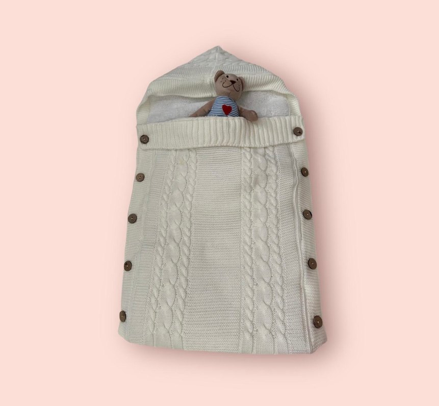 Beyaz Örgü Bebek Kundak - Görsel 3