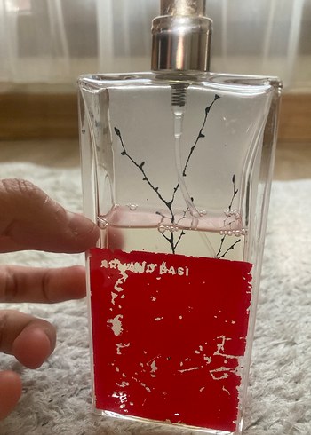Armani Kadın Parfümü Şişesi