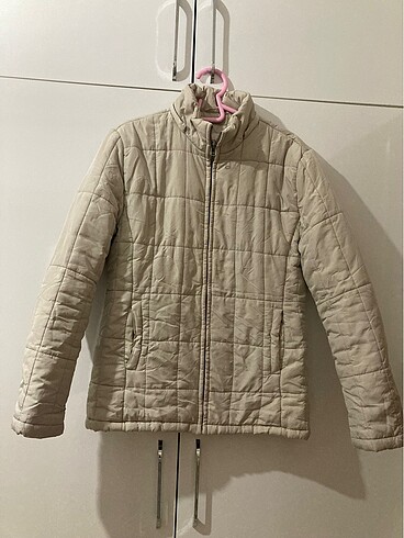 Bej mont