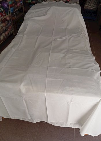 Beyaz Parlak Düz tek kişilik Çarşaf