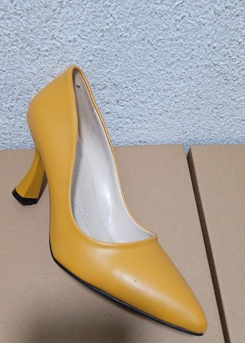 Sarı Modern Klasik Stiletto Topuklu Kadın Ayakkabı - Görsel 3