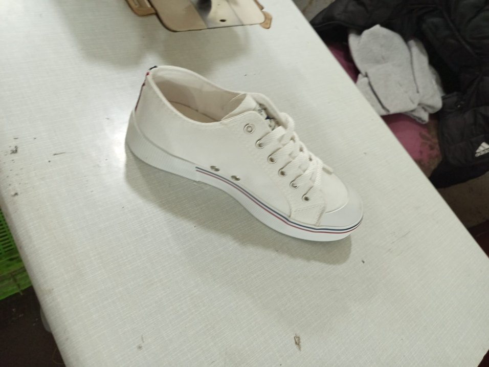 Beyaz Kadın spor ayakkabi - Görsel 3