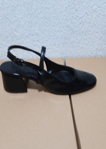 Siyah Tokalı Topuklu Kadın Klasik Ayakkabı - Görsel 2