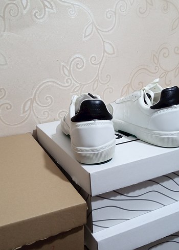 Beyaz Gri Kadın Stiletto Topuklu Spor Ayakkabı - Görsel 2