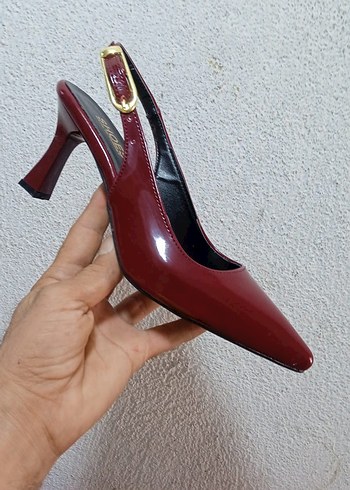 Bordo Parlak Yılan Desenli Tokalı Stiletto - Görsel 2