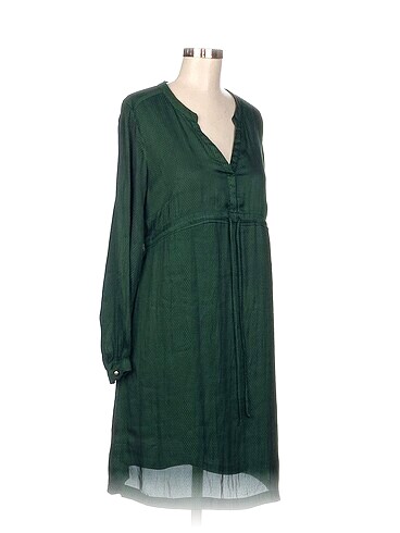 H&M H&M Kısa Elbise %70 İndirimli.