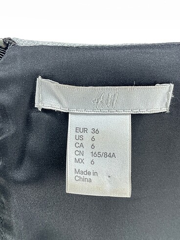 36 Beden çeşitli Renk H&M Kısa Elbise %70 İndirimli.