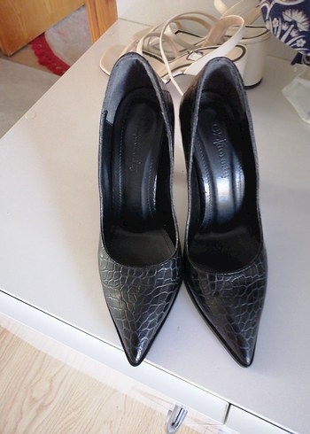 Siyah Stiletto