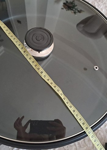 Diğer Kapaklı Siyah Elektronik Tencere