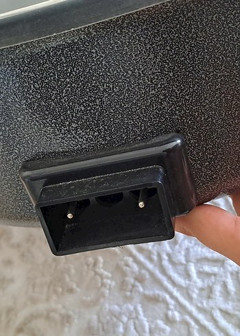 Beden siyah Renk Kapaklı Siyah Elektronik Tencere
