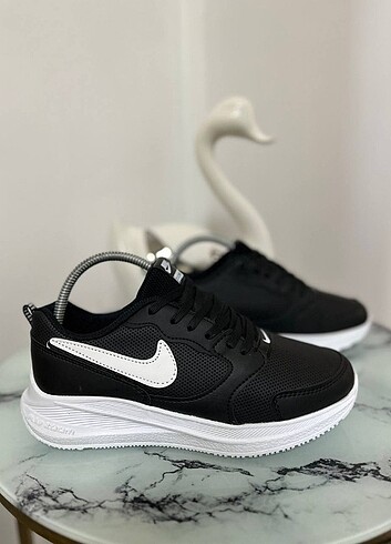 Nike spor ayakkabı 