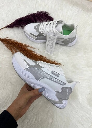 39 Beden beyaz Renk Puma Kadın Spor Ayakkabı unisex