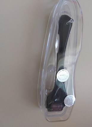 Zara Derma Roller titanyum 540 iğneli 0.5mm