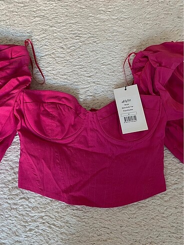 Dilvin korse top