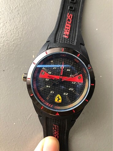 Scuderia ferrari erkek saat