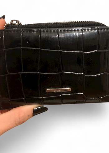 Bershka Kadın Siyah Suni Rugan Kabartma Desenli Fermuarlı Cüzdan