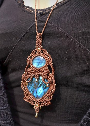 Accessorize Büyük Mavi Labradorit Taşlı Bohem Makrome Tasarım Kolye