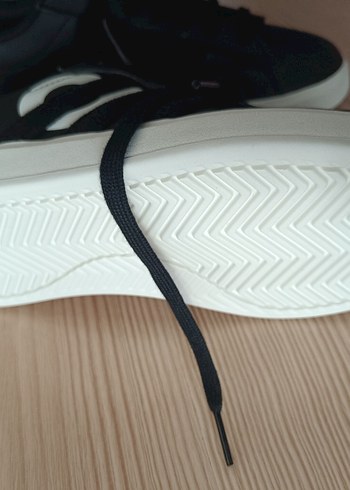 40 Beden Adidas Bağcıklı Spor Ayakkabı