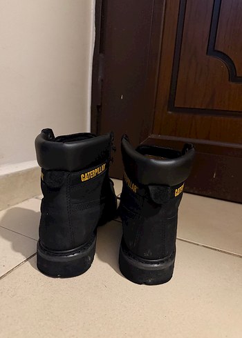 Siyah Caterpillar Bot - Görsel 3