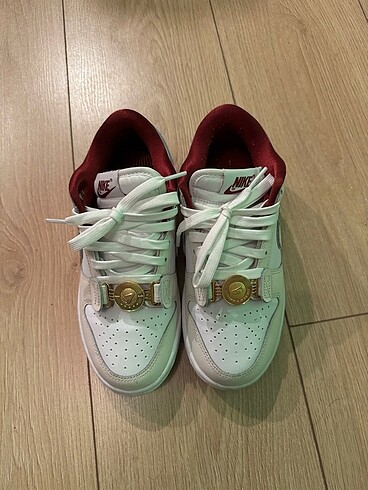 Nike dunk low sisterhood