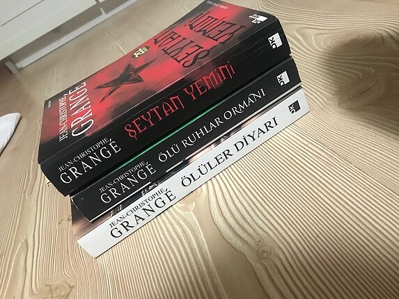  3 kitap Grange Şeytan Yemini - Ölü ruhlar ormanı-ölüler diyarı