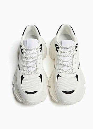 Bershka beyaz sneakers