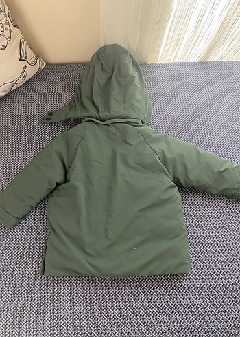 Düğmeli Kapüşonlu Erkek Çocuk Mont - Görsel 2