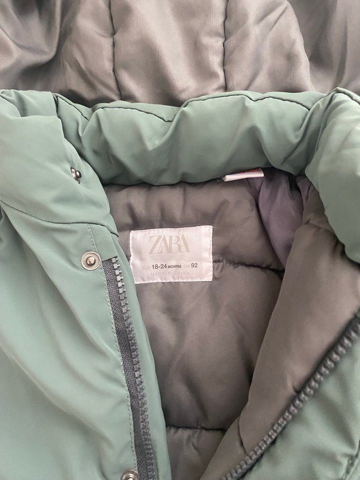 Düğmeli Kapüşonlu Erkek Çocuk Mont - Görsel 3