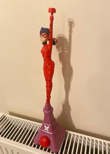 Beden Renk Bandai Miraculous Uçan Ladybug Figür