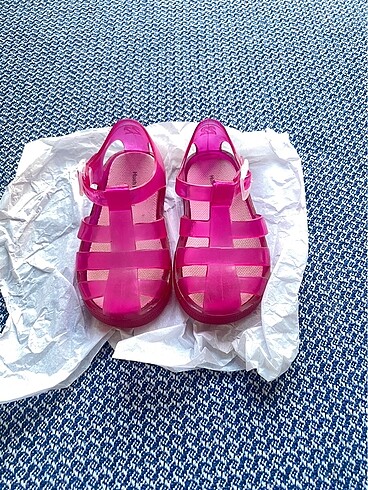 22 Beden Hush Puppies Kız Bebek Sandalet 22 No
