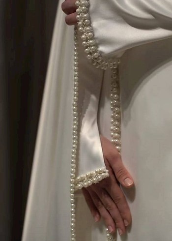 İnci İşlemeli Uzun Beyaz Sade Nişan Elbisesi - Görsel 3