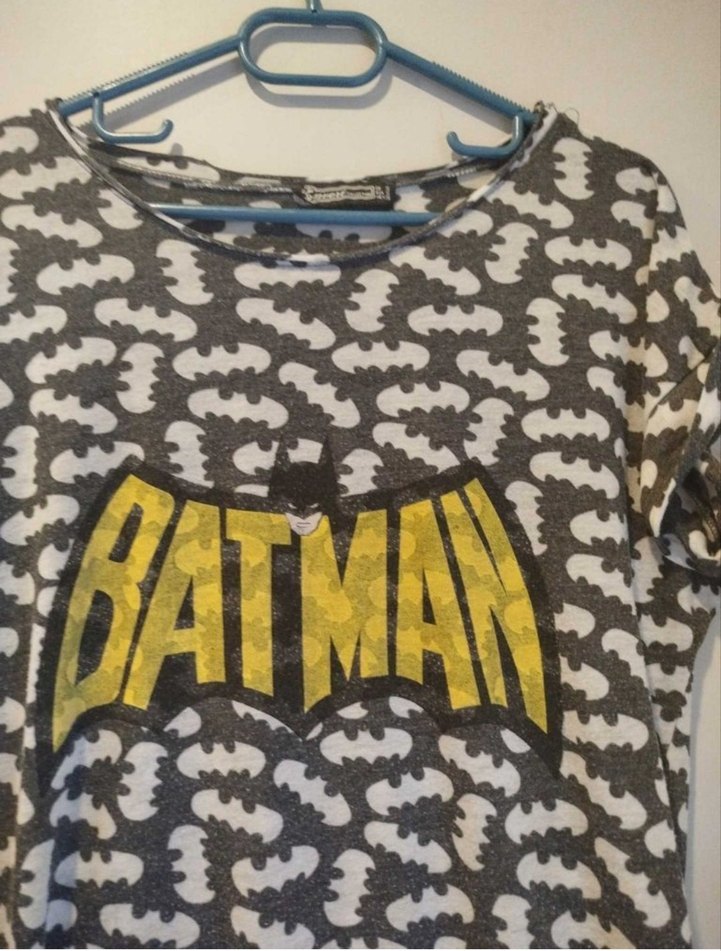 Batman Desenli Siyah-Beyaz Tişört — görsel 2/5