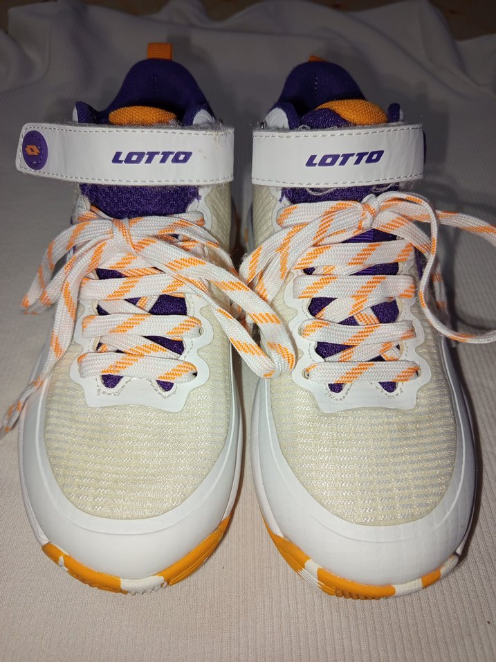 Renkli Baskılı Beyaz Basketbol Ayakkabısı Velcro 35 no - Görsel 2